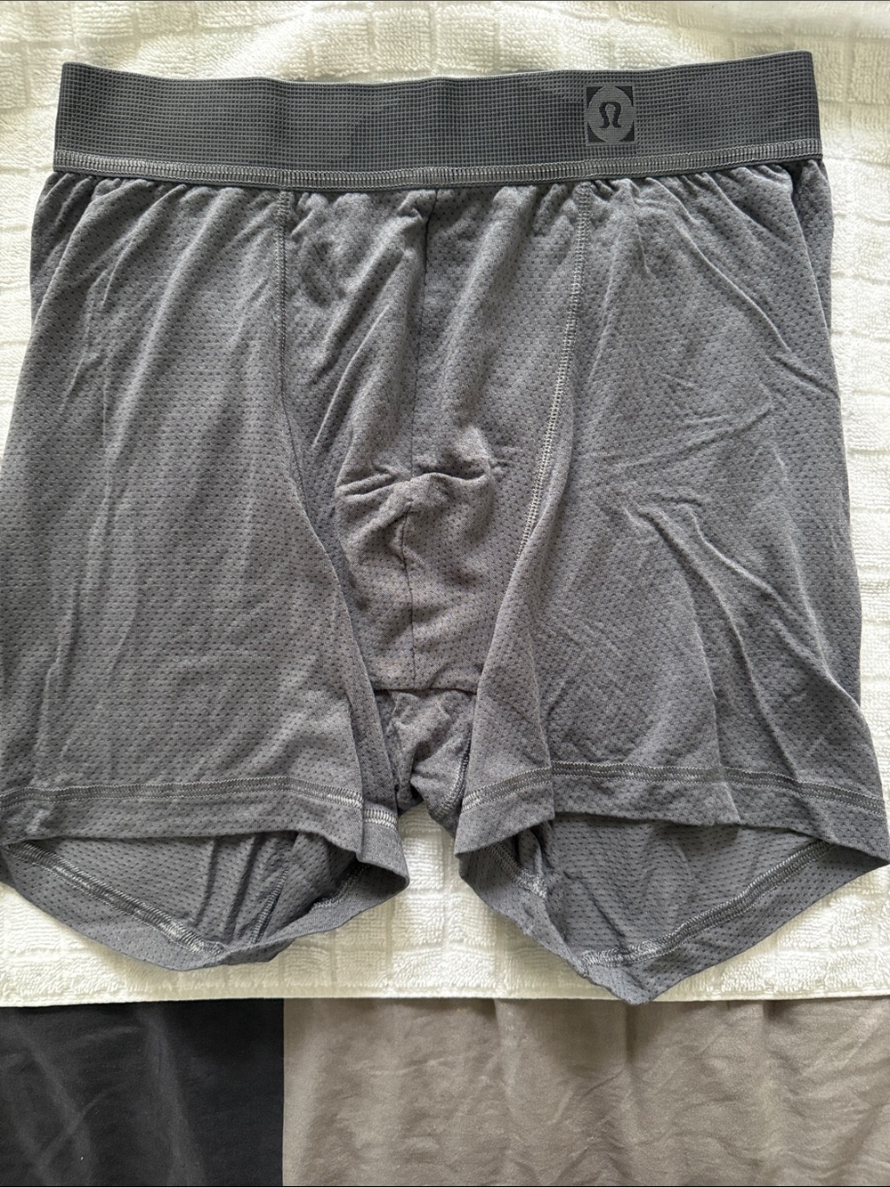 lululemon athletica Men’s Charcoal Gray mesh Breathable Boxer Briefs